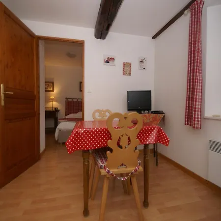Apartment In Riquewihr With Terrace, Cleaning Included Ρικβίρ